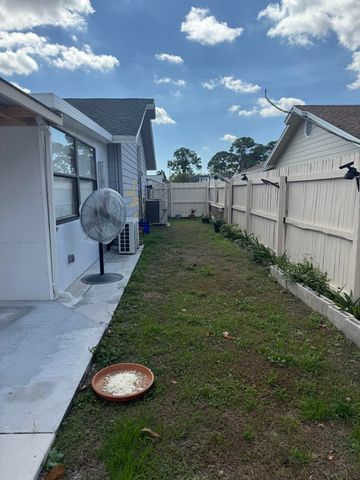 5053 El Claro Circle, West Palm Beach, FL 33415