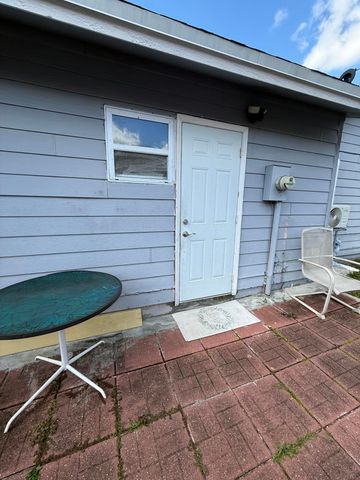 5053 El Claro Circle, West Palm Beach, FL 33415