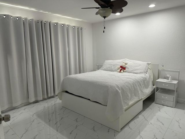 5053 El Claro Circle, West Palm Beach, FL 33415