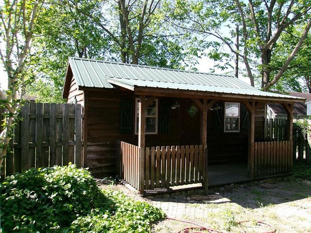 131 E Mechanic Street, Bloomfield, IN 47424