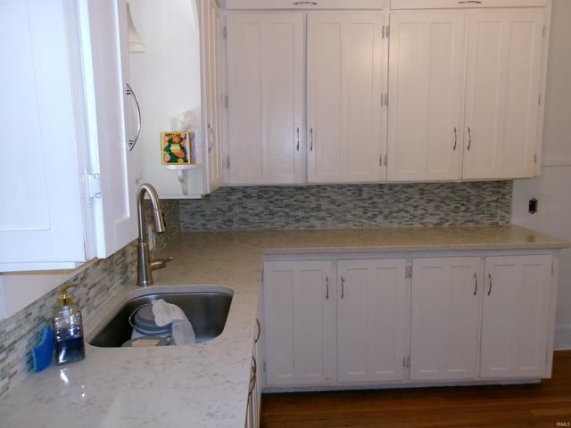 131 E Mechanic Street, Bloomfield, IN 47424
