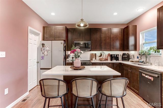 1560 Winding Meadows Drive, Fenton, MO 63026