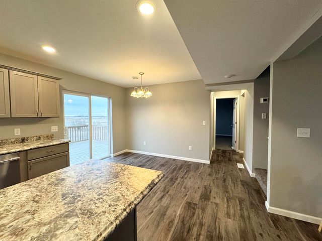 2613 NW Granite Drive, Minot, ND 58703