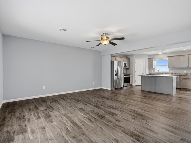 2613 NW Granite Drive, Minot, ND 58703