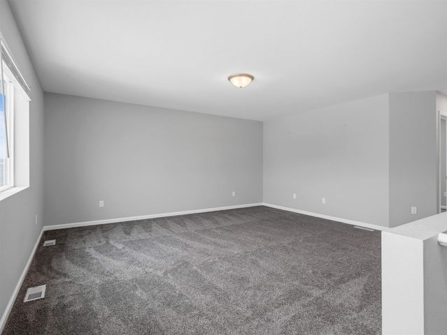 2613 NW Granite Drive, Minot, ND 58703