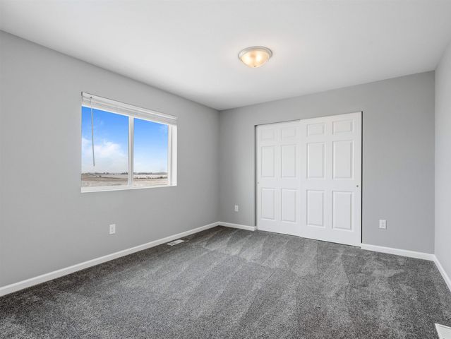 2613 NW Granite Drive, Minot, ND 58703