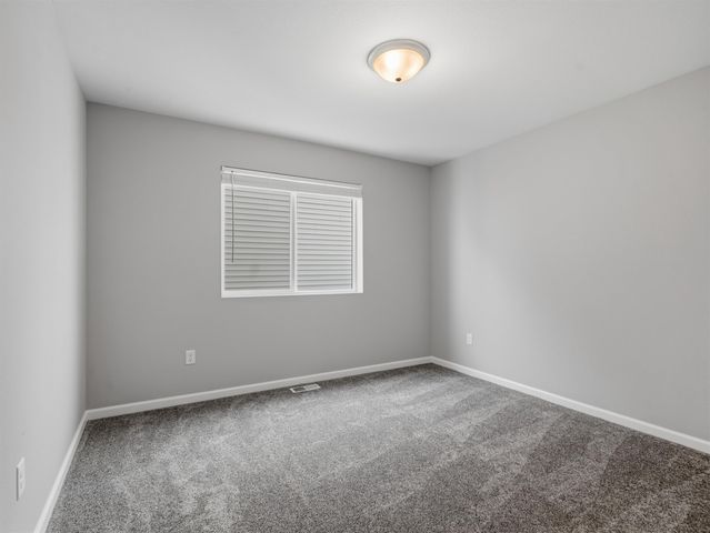 2613 NW Granite Drive, Minot, ND 58703