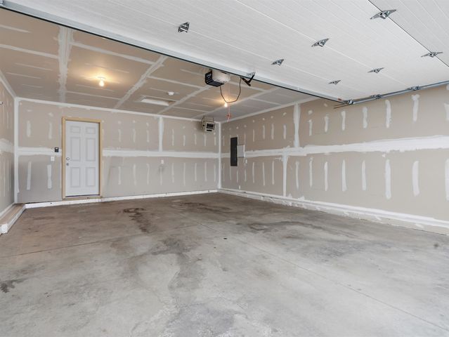 2613 NW Granite Drive, Minot, ND 58703