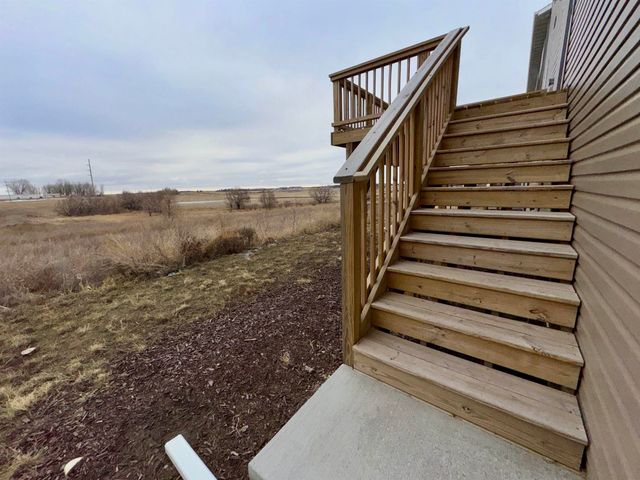 2613 NW Granite Drive, Minot, ND 58703