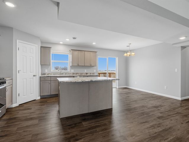 2613 NW Granite Drive, Minot, ND 58703