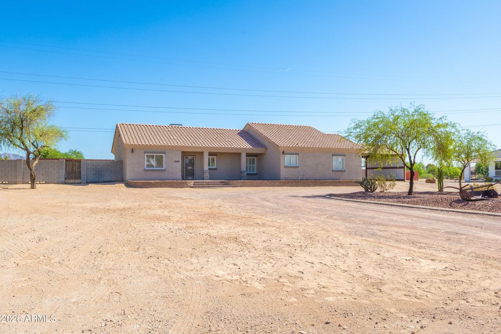 23128 W HAMMOND Lane, Buckeye, AZ 85326 — photo 2