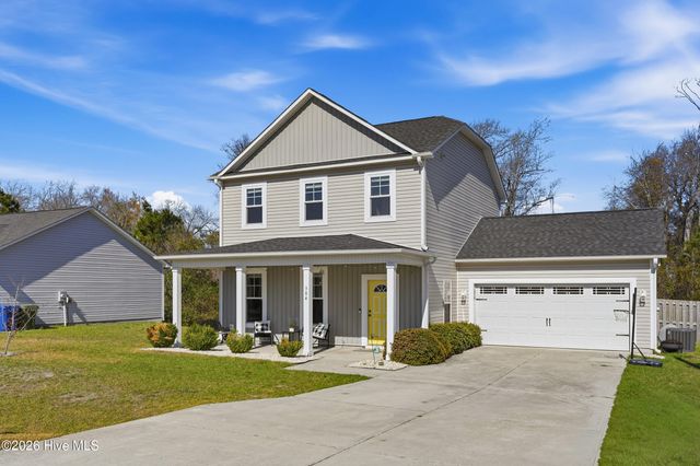 304 Holbrook Lane, Hubert, NC 28539