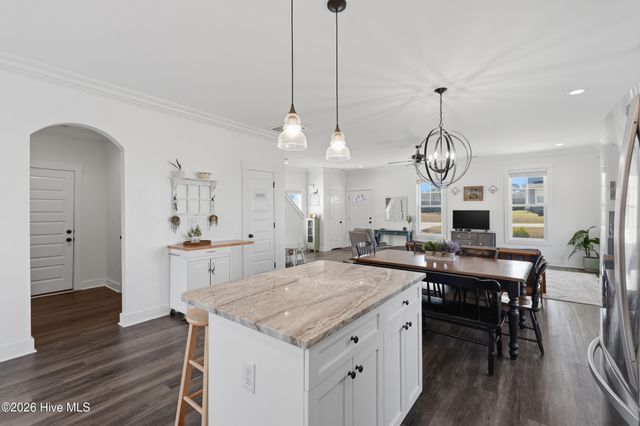 304 Holbrook Lane, Hubert, NC 28539