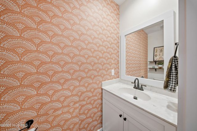 304 Holbrook Lane, Hubert, NC 28539