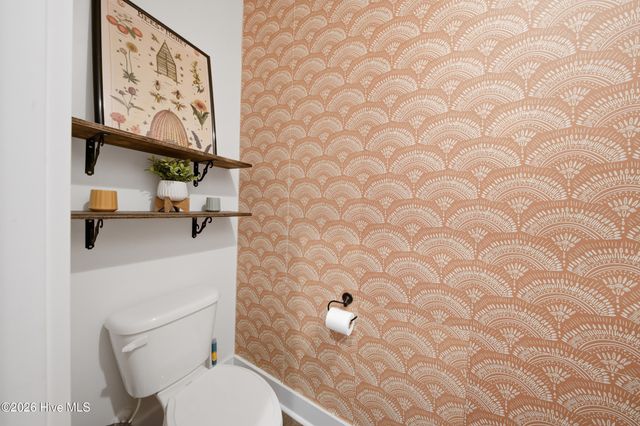 304 Holbrook Lane, Hubert, NC 28539