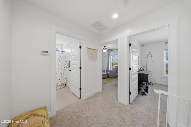 304 Holbrook Lane, Hubert, NC 28539