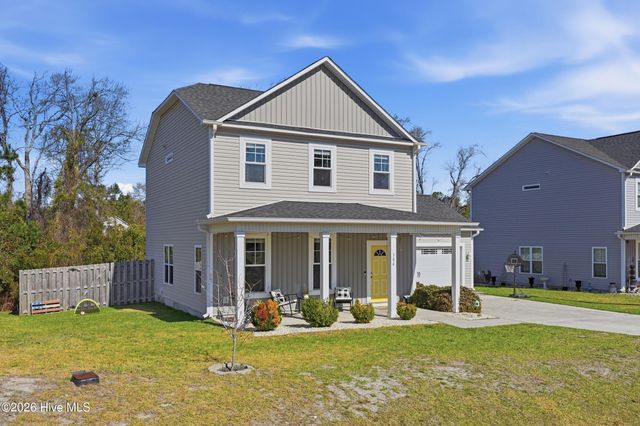 304 Holbrook Lane, Hubert, NC 28539