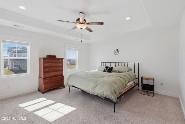 304 Holbrook Lane, Hubert, NC 28539