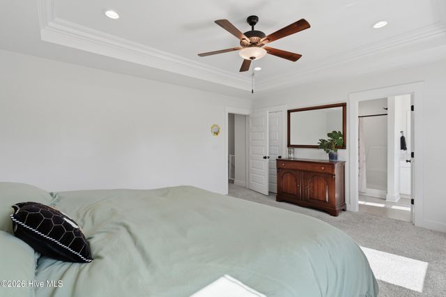 304 Holbrook Lane, Hubert, NC 28539