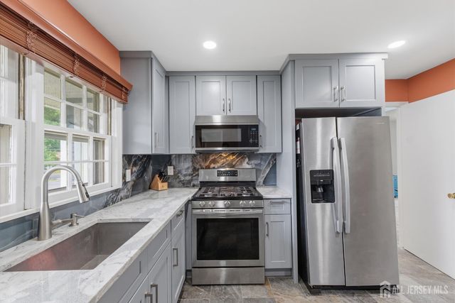 38 Valley Vale Drive, Old Bridge, NJ 08857