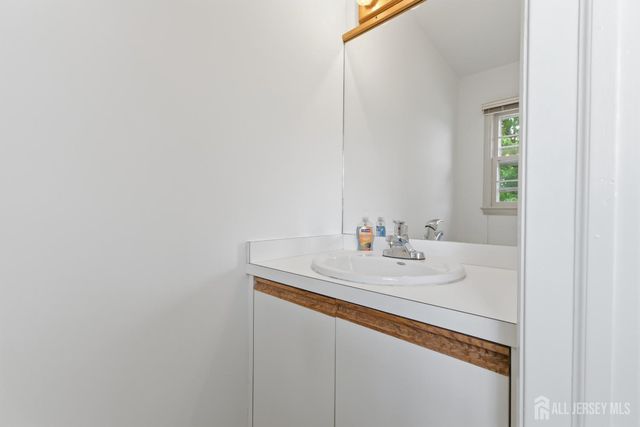 38 Valley Vale Drive, Old Bridge, NJ 08857