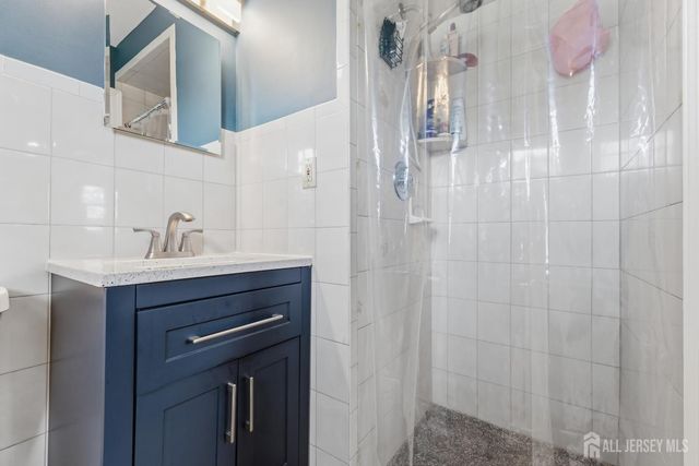 38 Valley Vale Drive, Old Bridge, NJ 08857