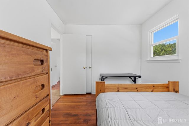 38 Valley Vale Drive, Old Bridge, NJ 08857