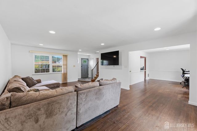 38 Valley Vale Drive, Old Bridge, NJ 08857