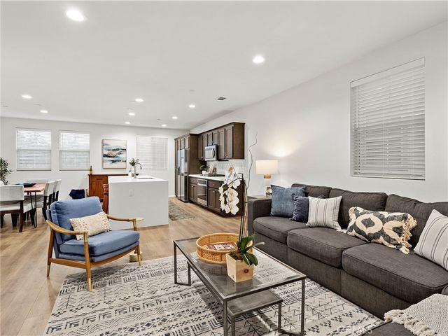 11238 N Mission Heights Drive, San Fernando, CA 91345