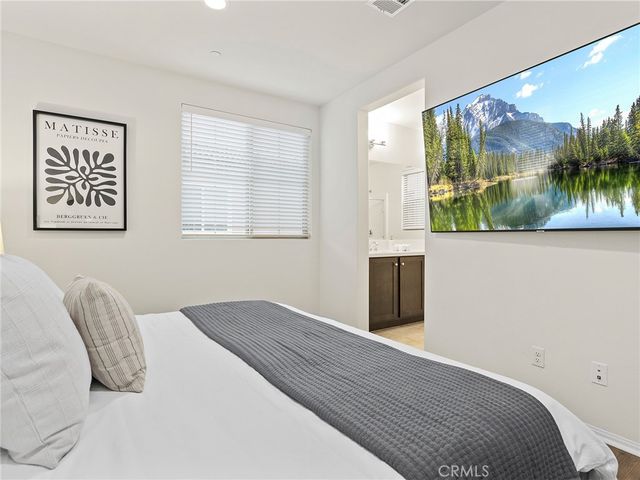 11238 N Mission Heights Drive, San Fernando, CA 91345