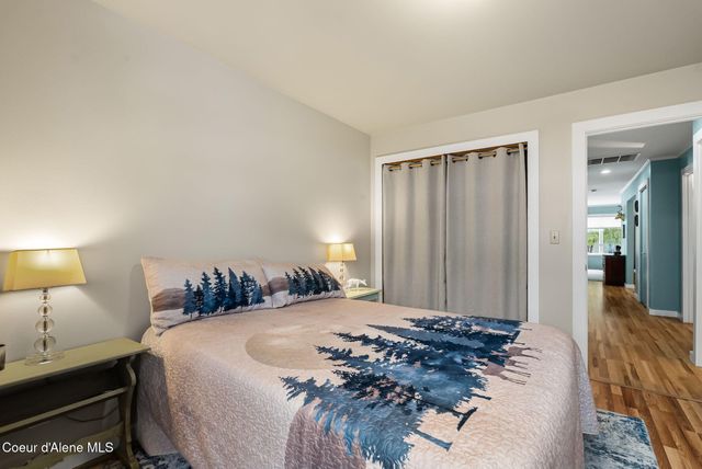 128 Spur Dr, Sandpoint, ID 83864