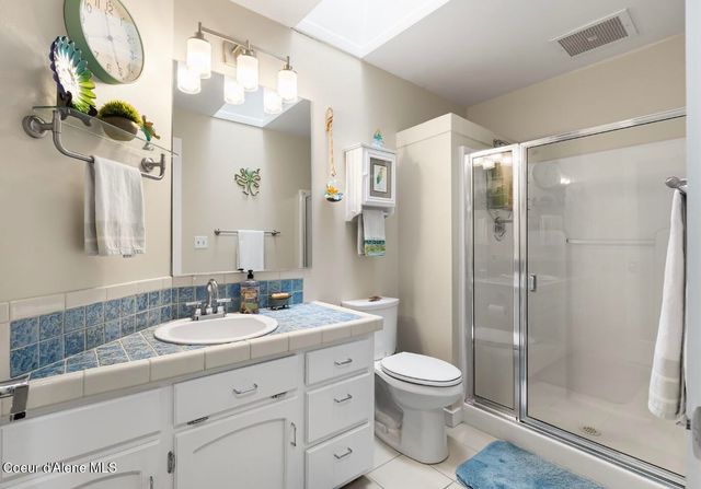 128 Spur Dr, Sandpoint, ID 83864