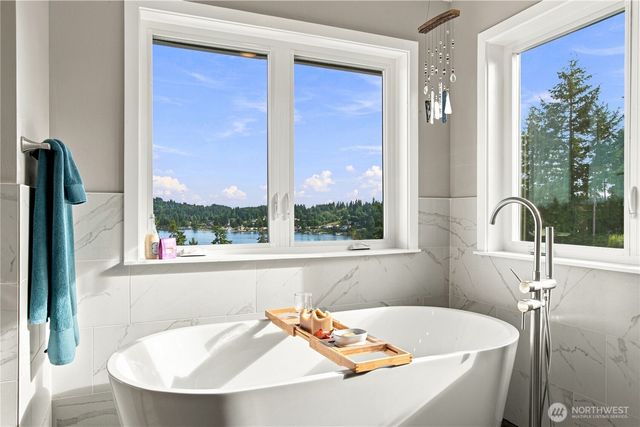 8818 30th Street Ct NW, Gig Harbor, WA 98335