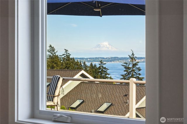8818 30th Street Ct NW, Gig Harbor, WA 98335