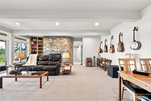 8818 30th Street Ct NW, Gig Harbor, WA 98335