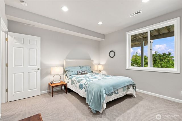 8818 30th Street Ct NW, Gig Harbor, WA 98335