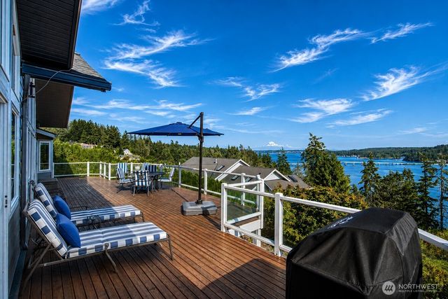 8818 30th Street Ct NW, Gig Harbor, WA 98335