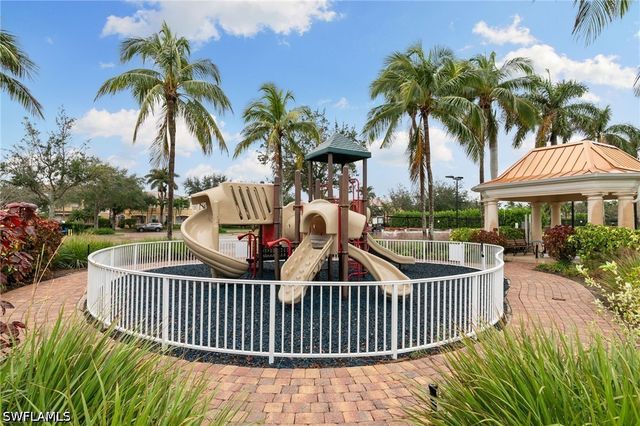 7709 Sicilia CT, Naples, FL 34114