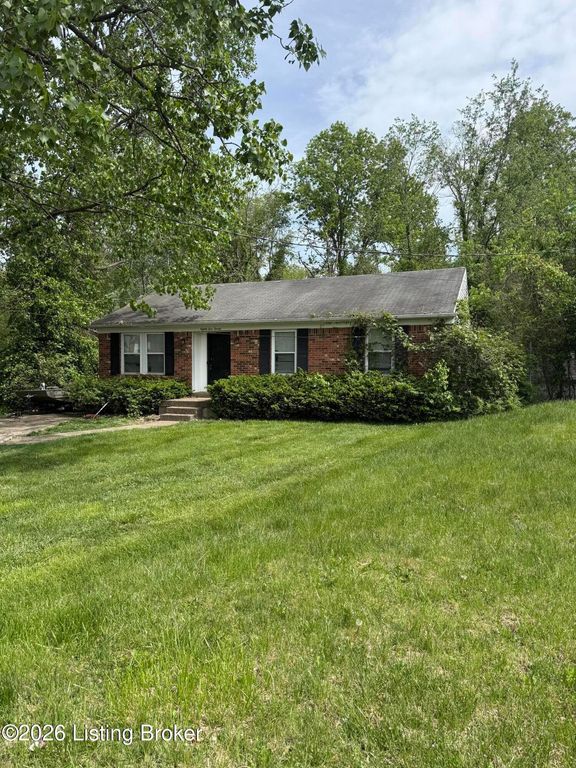 8420 Damascus Cir, Louisville, KY 40228