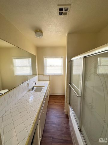 2611 Urbano Drive, Bakersfield, CA 93304