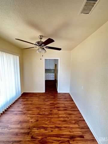 2611 Urbano Drive, Bakersfield, CA 93304