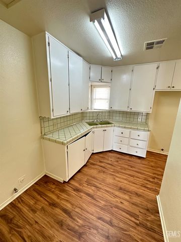 2611 Urbano Drive, Bakersfield, CA 93304