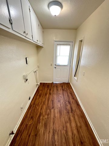 2611 Urbano Drive, Bakersfield, CA 93304