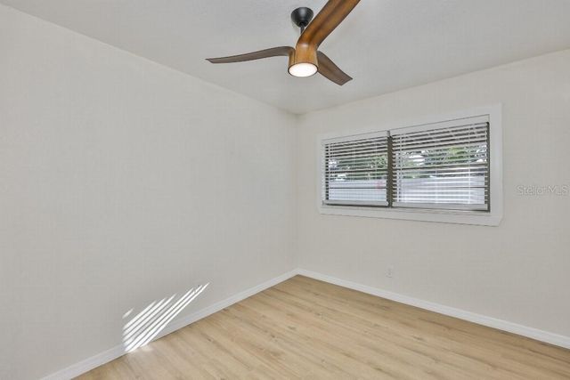 8621 MAY CIRCLE, Tampa, FL 33614