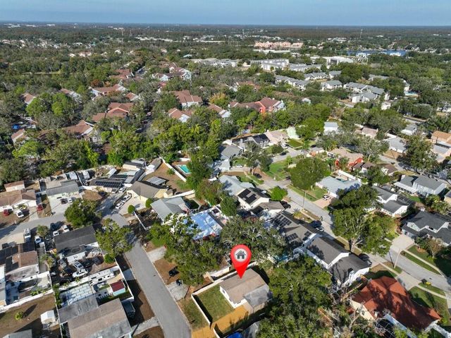 8621 MAY CIRCLE, Tampa, FL 33614