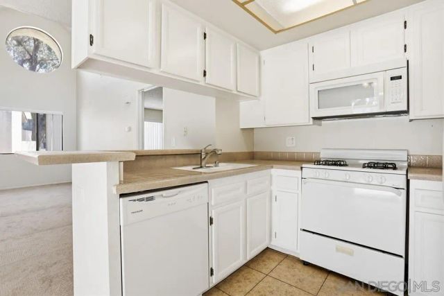 333 N Melore Drive D, Vista, CA 92083