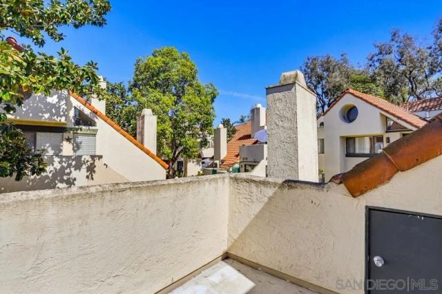 333 N Melore Drive D, Vista, CA 92083