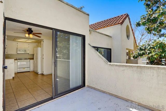 333 N Melore Drive D, Vista, CA 92083