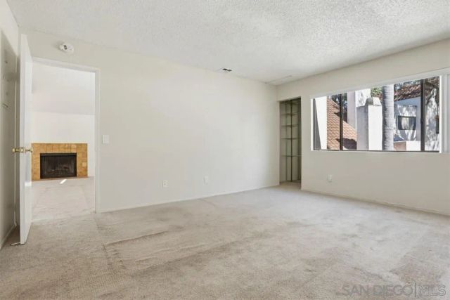 333 N Melore Drive D, Vista, CA 92083