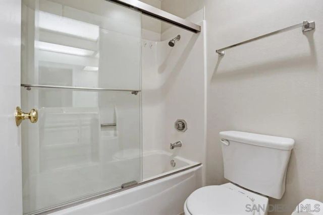 333 N Melore Drive D, Vista, CA 92083